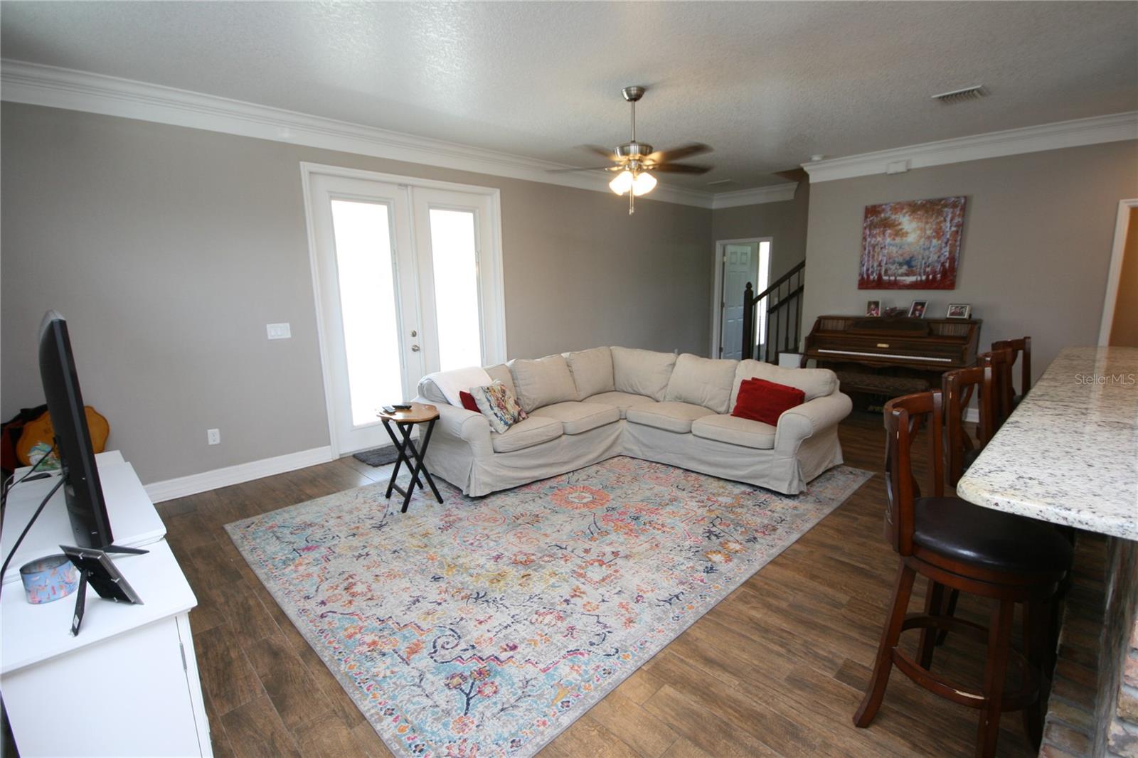 Listing photo id 18 for 3623 Omar Avenue