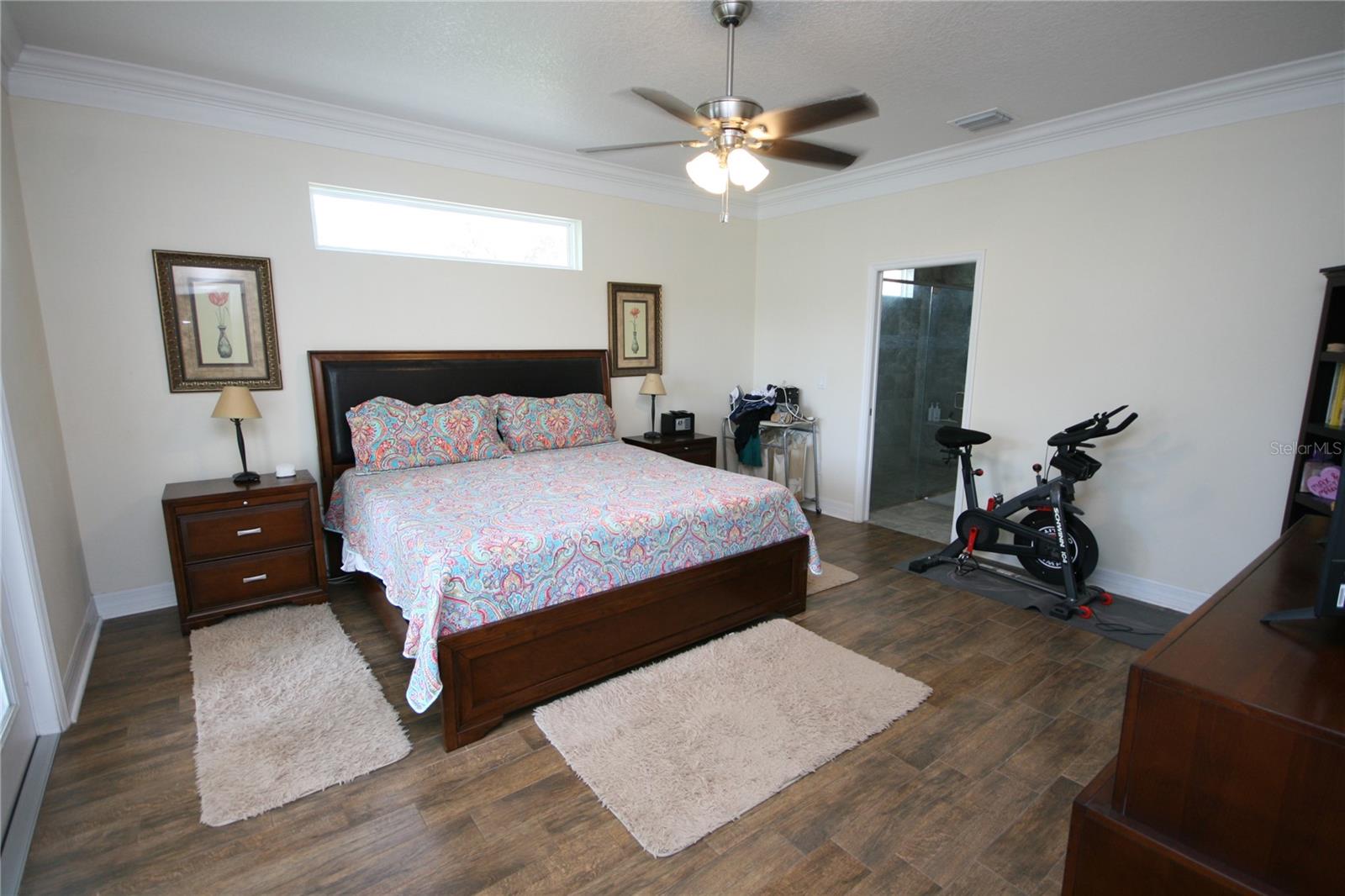 Listing photo id 25 for 3623 Omar Avenue