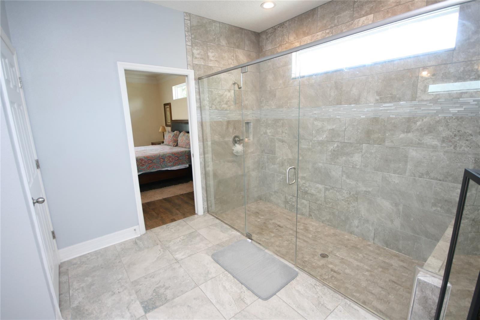 Listing photo id 33 for 3623 Omar Avenue