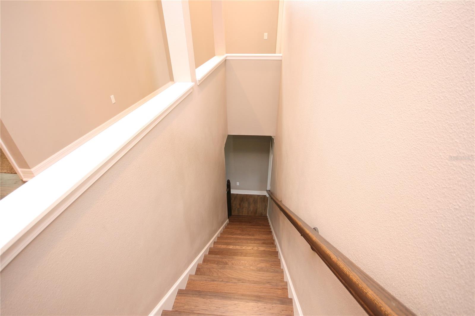 Listing photo id 35 for 3623 Omar Avenue