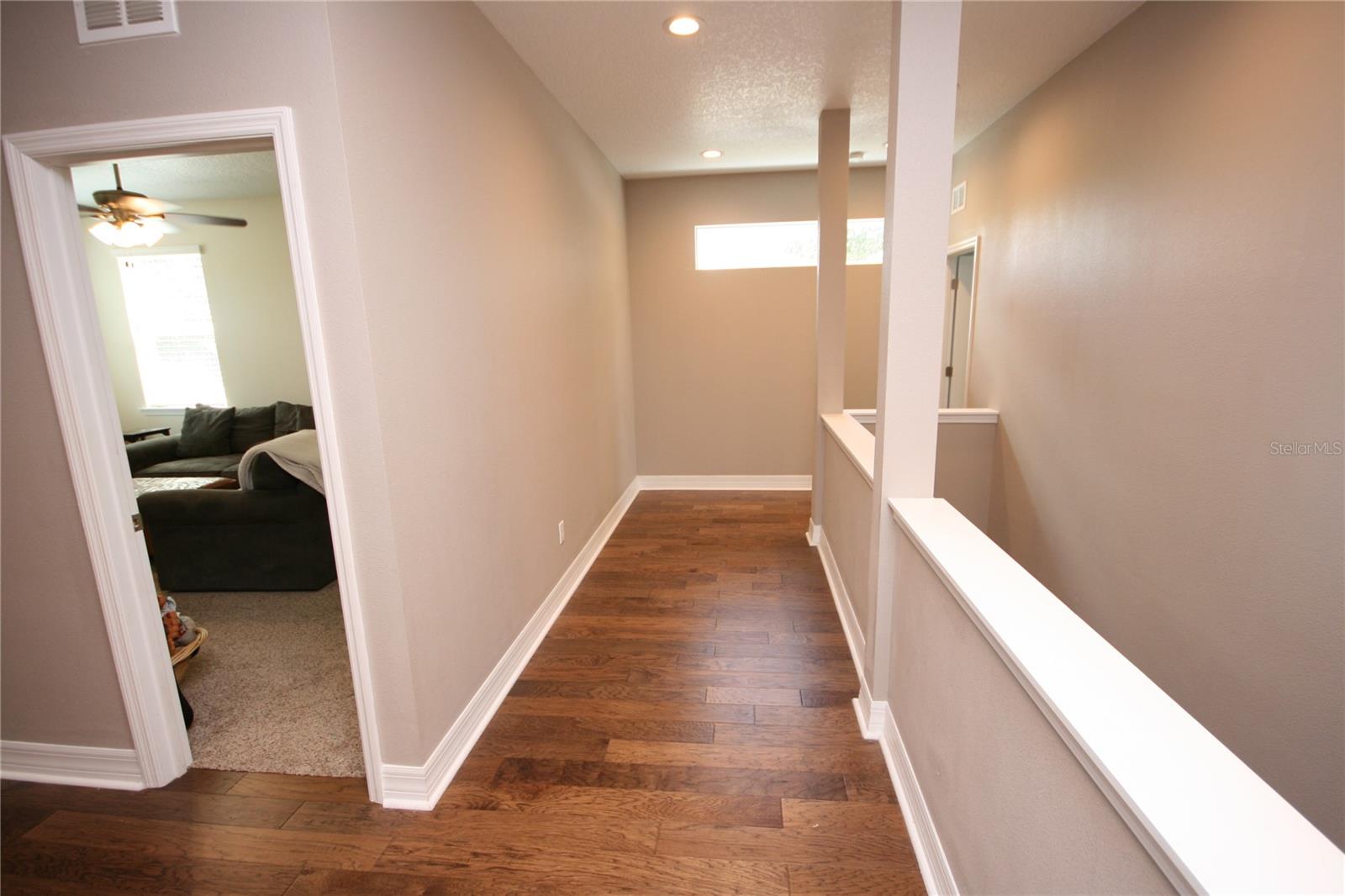 Listing photo id 36 for 3623 Omar Avenue