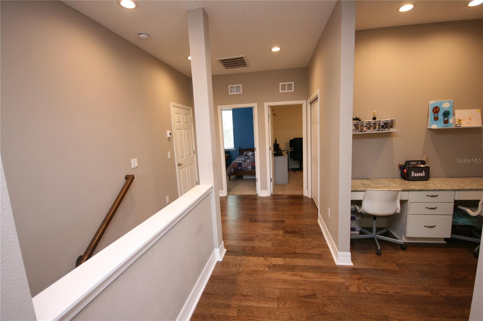 Listing photo id 38 for 3623 Omar Avenue