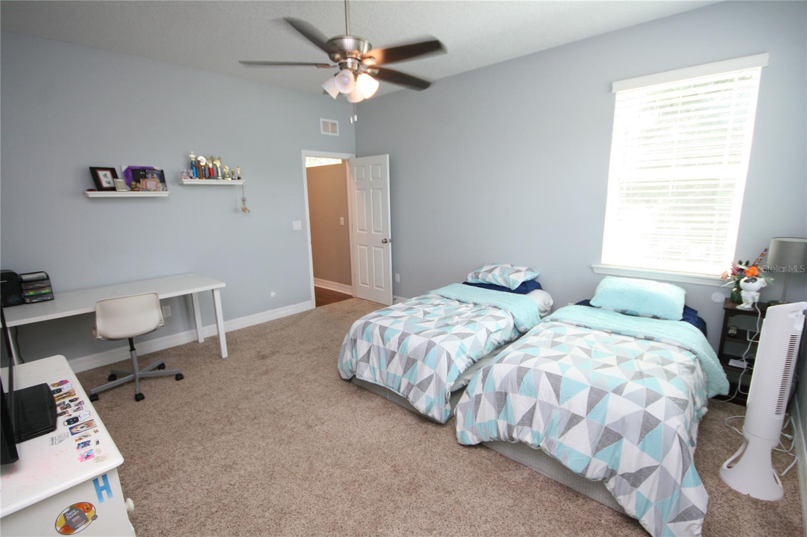 Listing photo id 45 for 3623 Omar Avenue