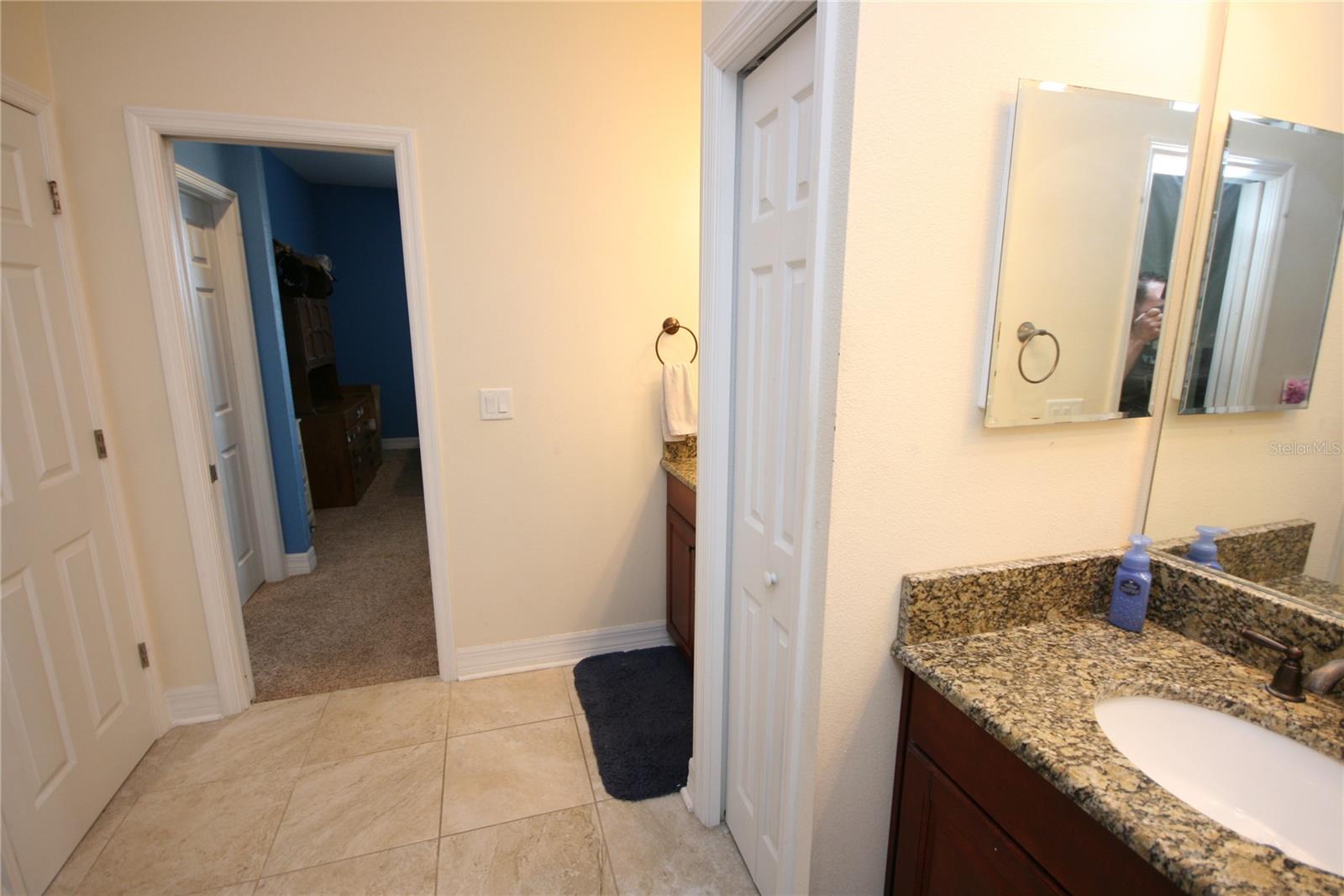 Listing photo id 46 for 3623 Omar Avenue