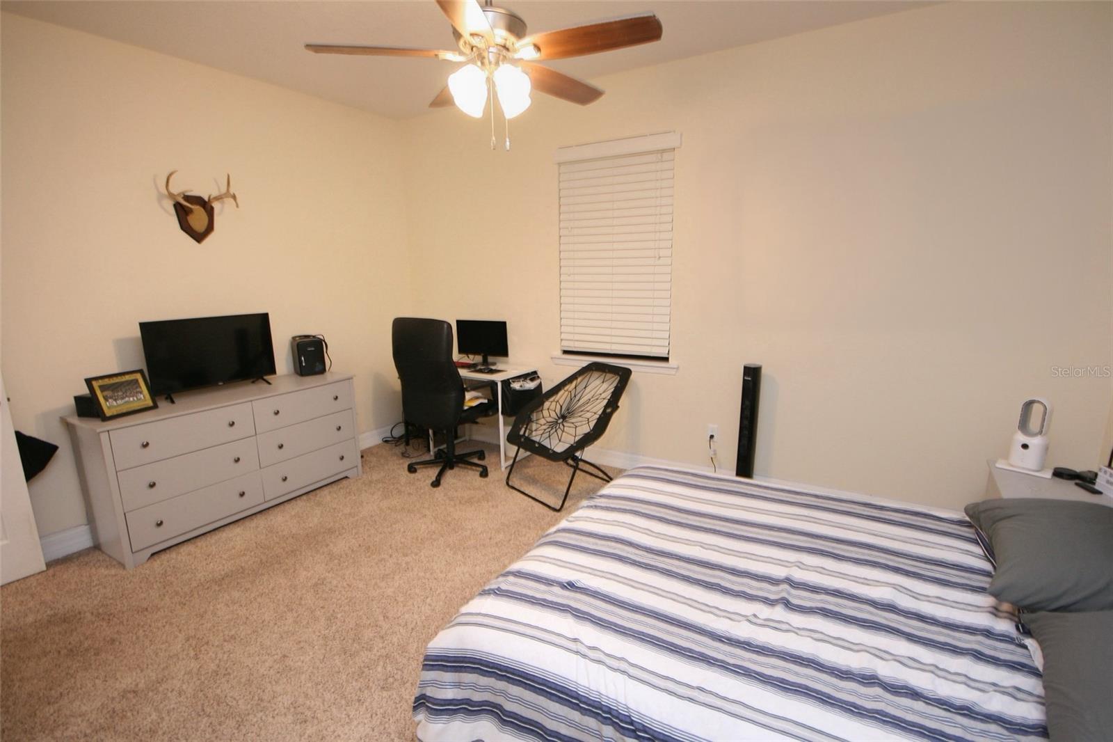 Listing photo id 53 for 3623 Omar Avenue