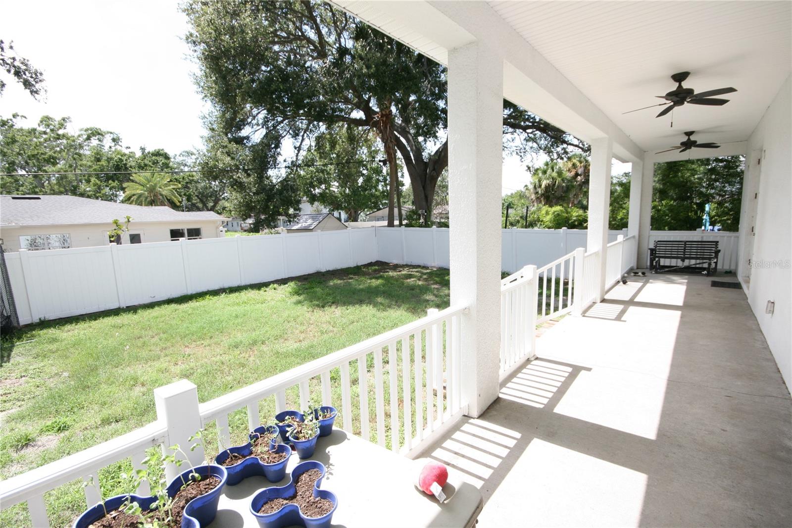 Listing photo id 60 for 3623 Omar Avenue