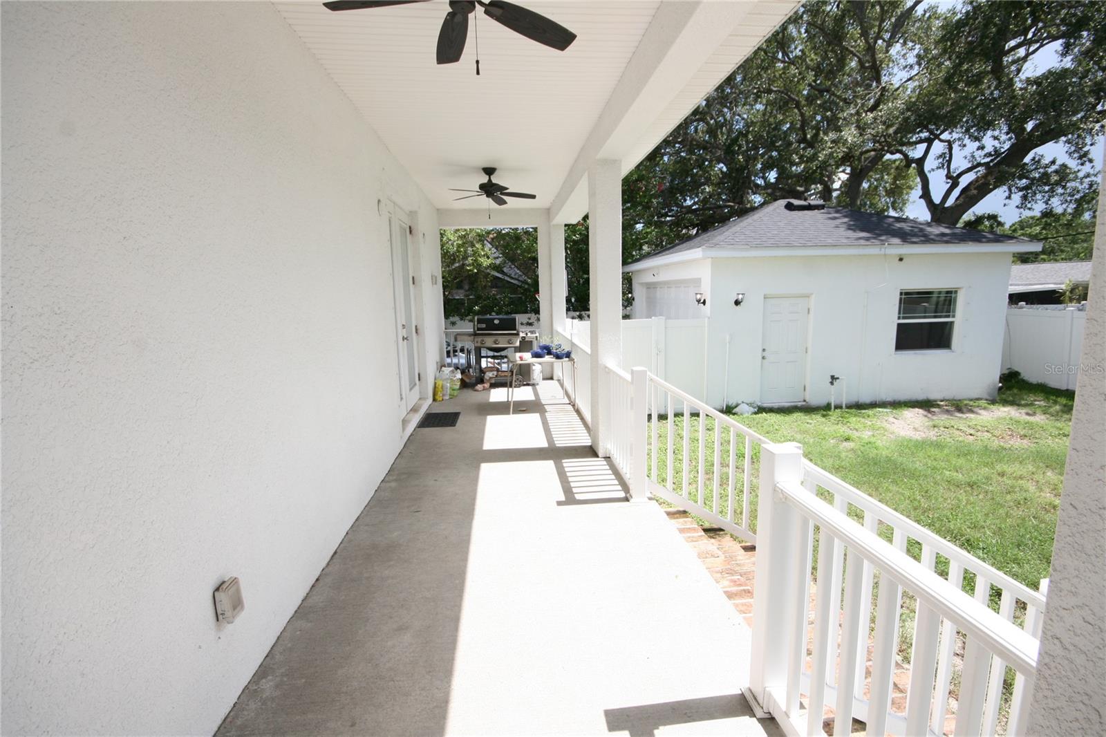 Listing photo id 63 for 3623 Omar Avenue