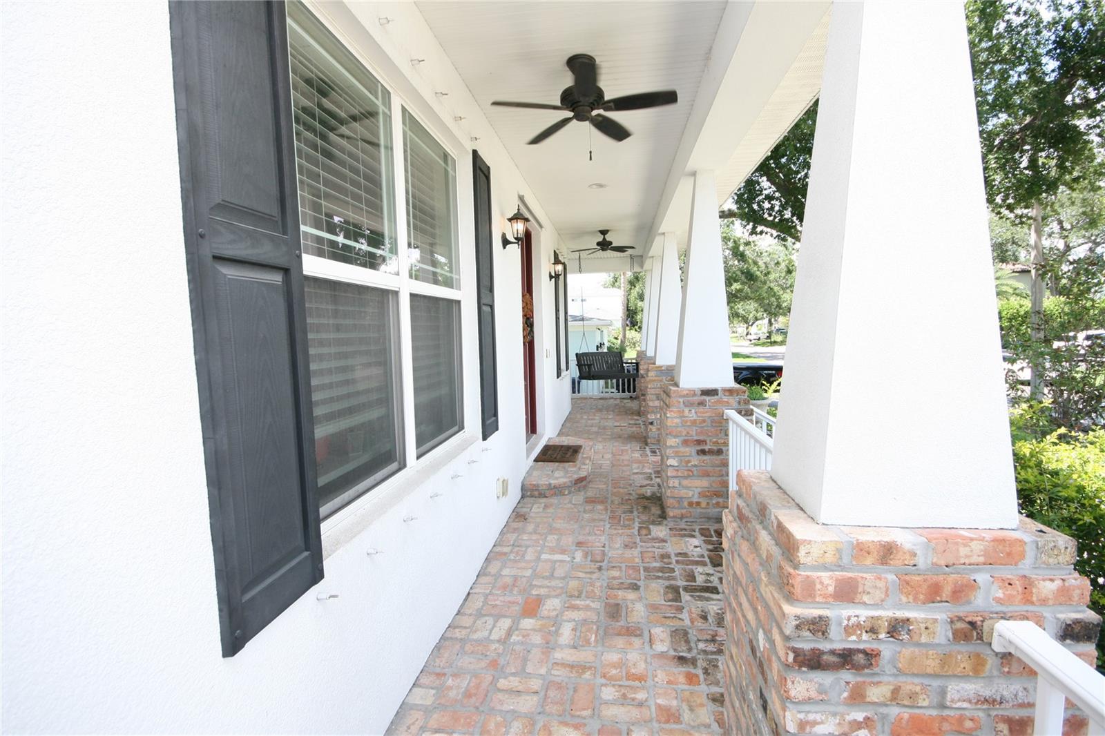 Listing photo id 5 for 3623 Omar Avenue