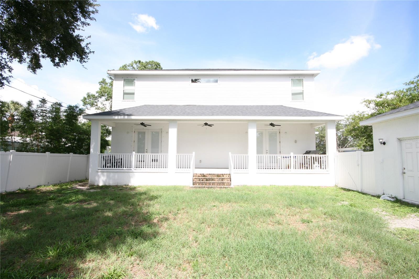 Listing photo id 68 for 3623 Omar Avenue