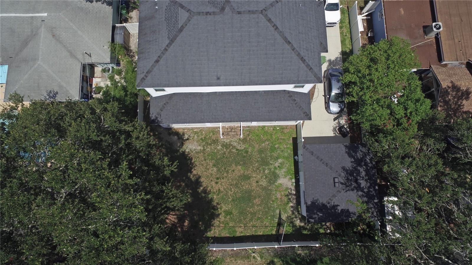 Listing photo id 73 for 3623 Omar Avenue