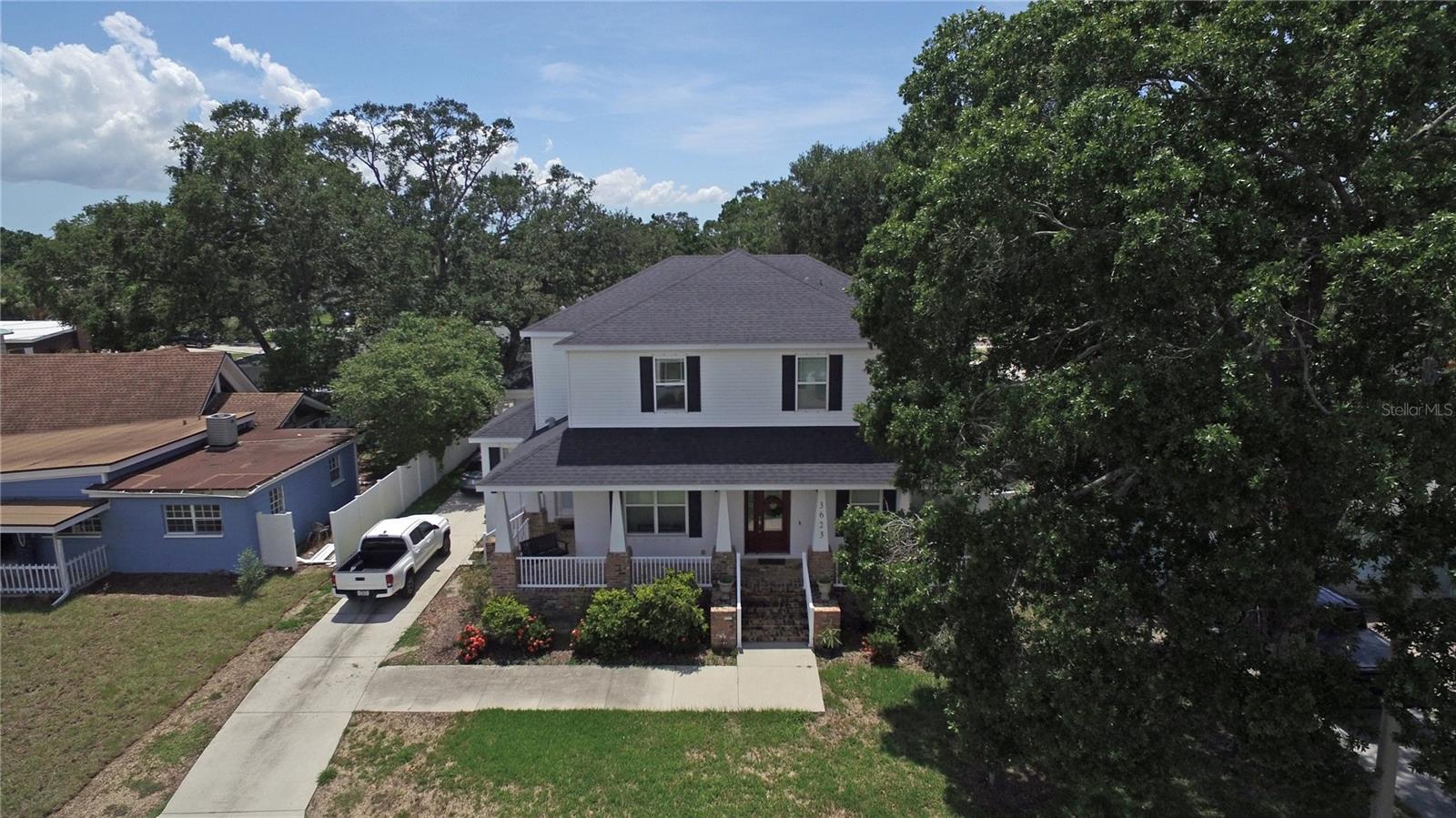 Listing photo id 75 for 3623 Omar Avenue