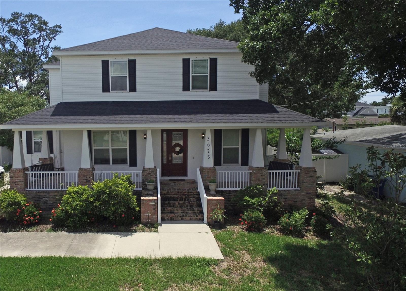 Listing photo id 77 for 3623 Omar Avenue