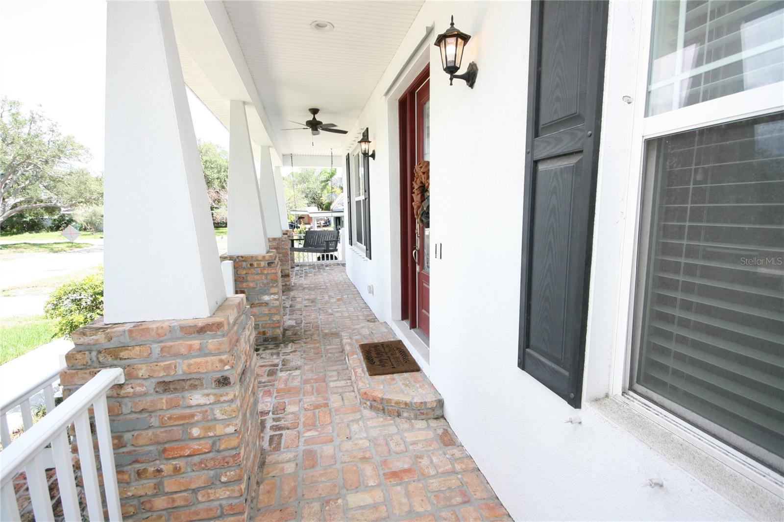 Listing photo id 6 for 3623 Omar Avenue