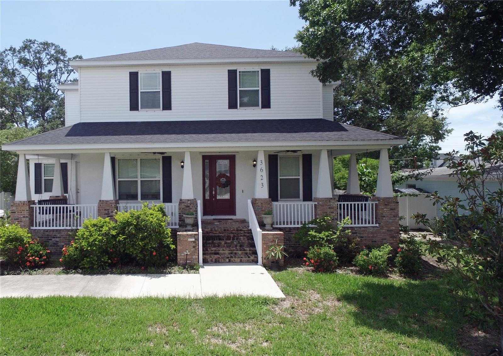 Listing photo id 78 for 3623 Omar Avenue
