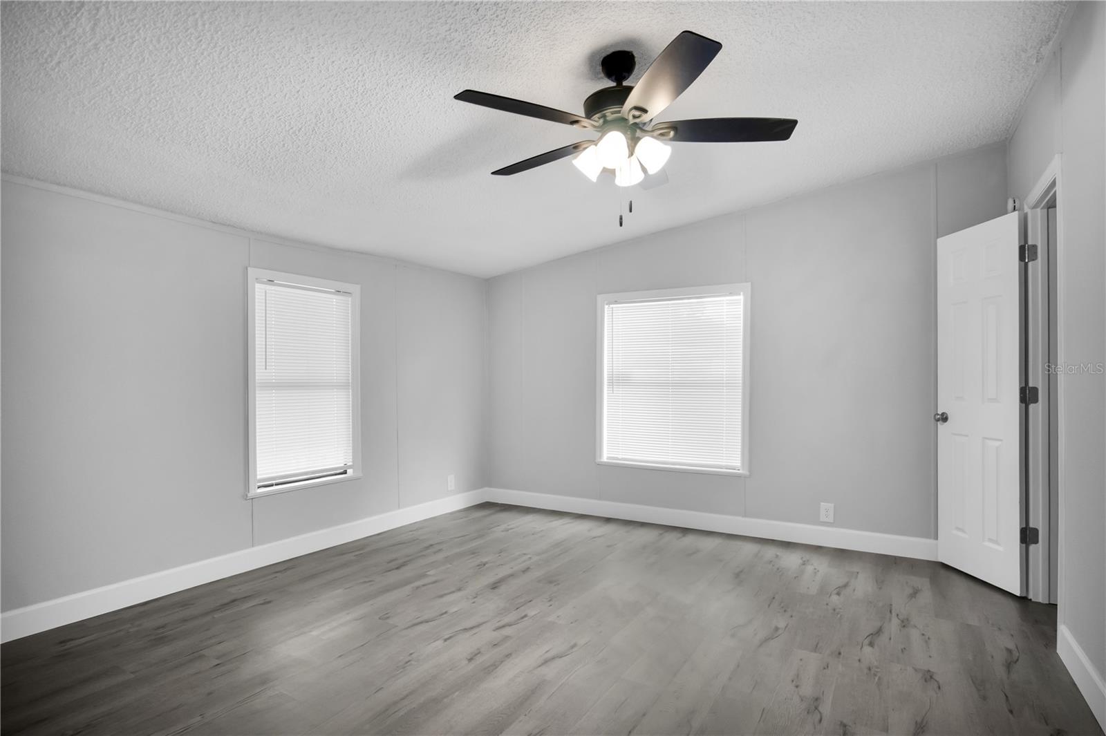 Image 10 of 22 For 10526 Bay Hills Circle