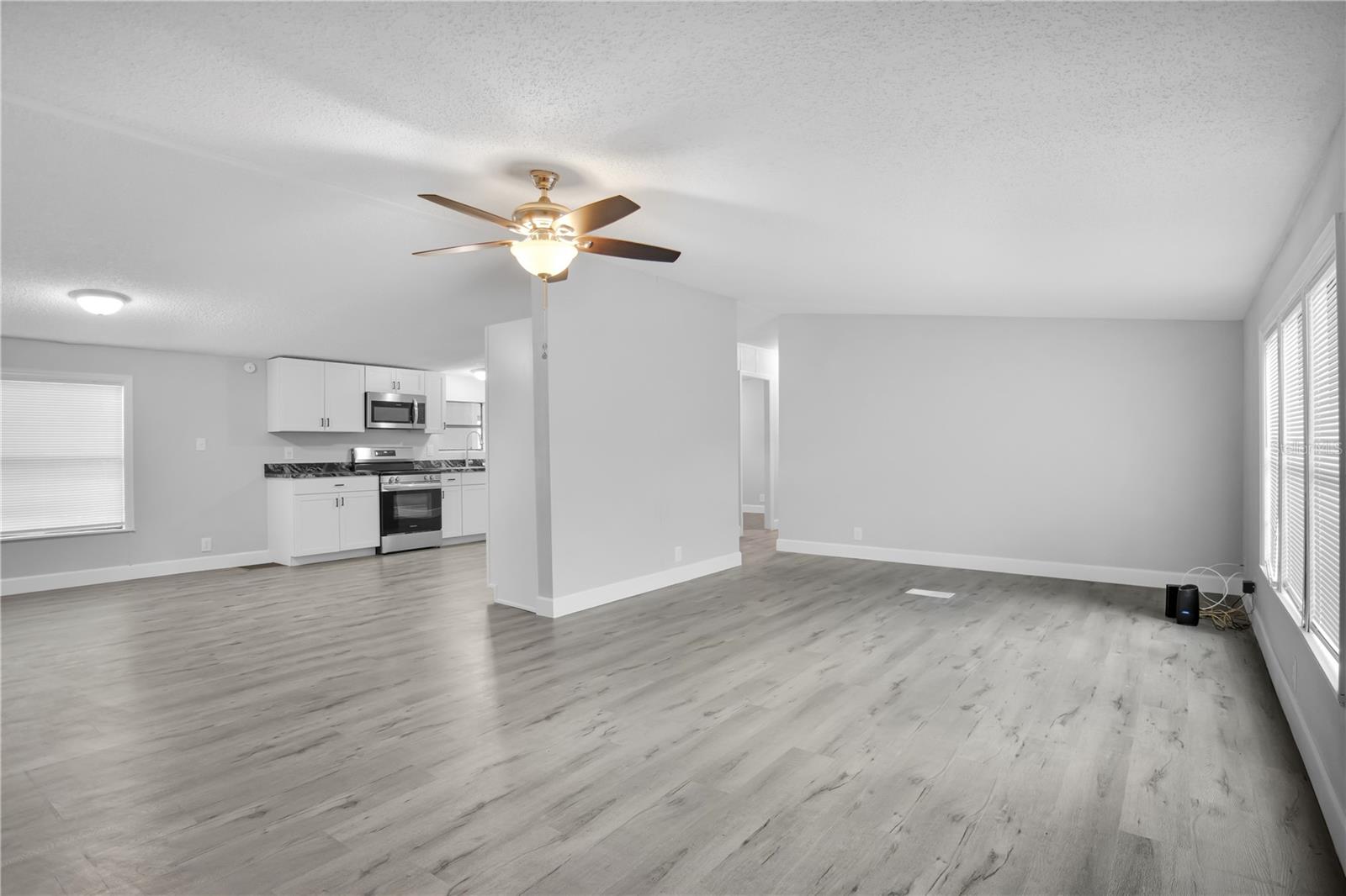 Image 16 of 22 For 10526 Bay Hills Circle