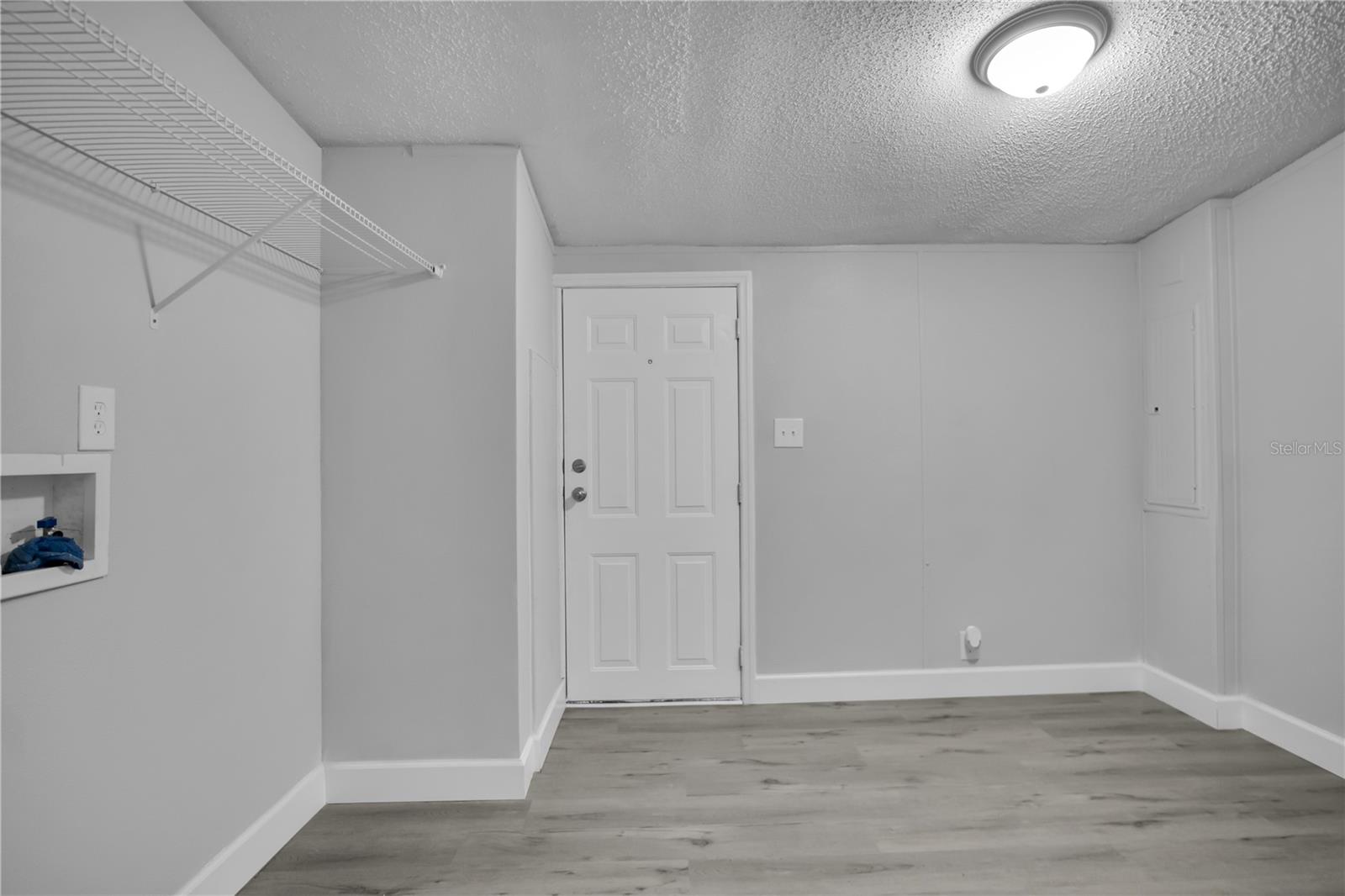 Image 9 of 22 For 10526 Bay Hills Circle