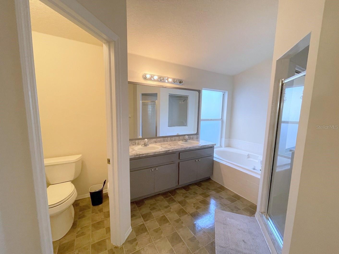 Image 15 of 19 For 11003 Indian Oaks Drive