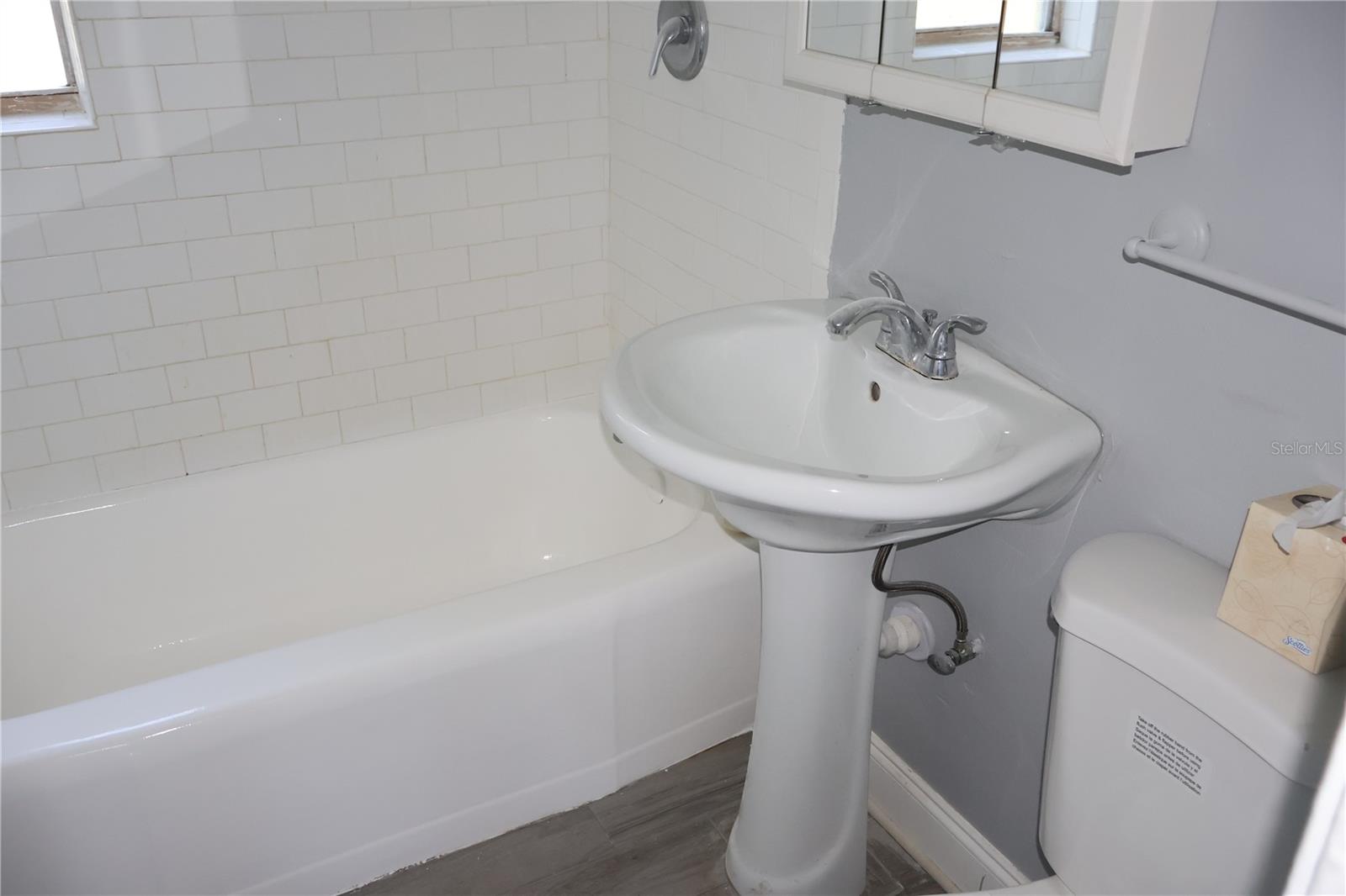 Image 10 of 23 For 3909 Pearl Avenue