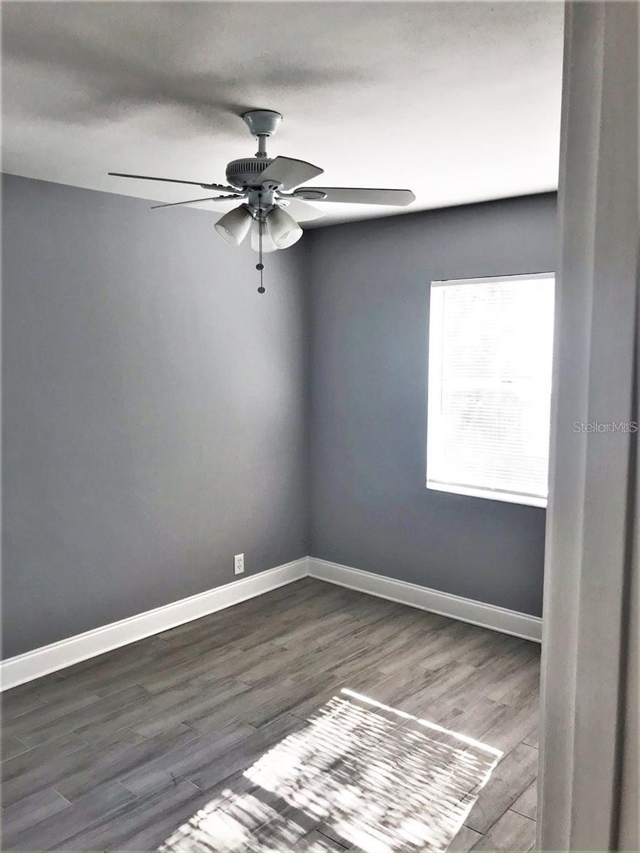 Image 4 of 9 For 3909 Pearl Avenue