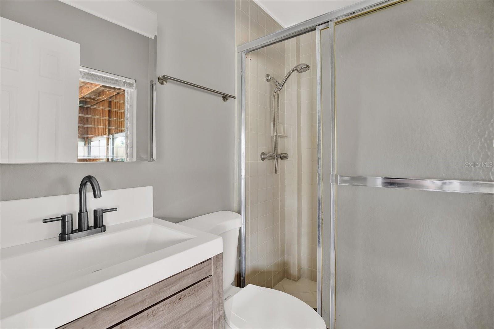 Image 15 of 33 For 10711 Seminole Drive N
