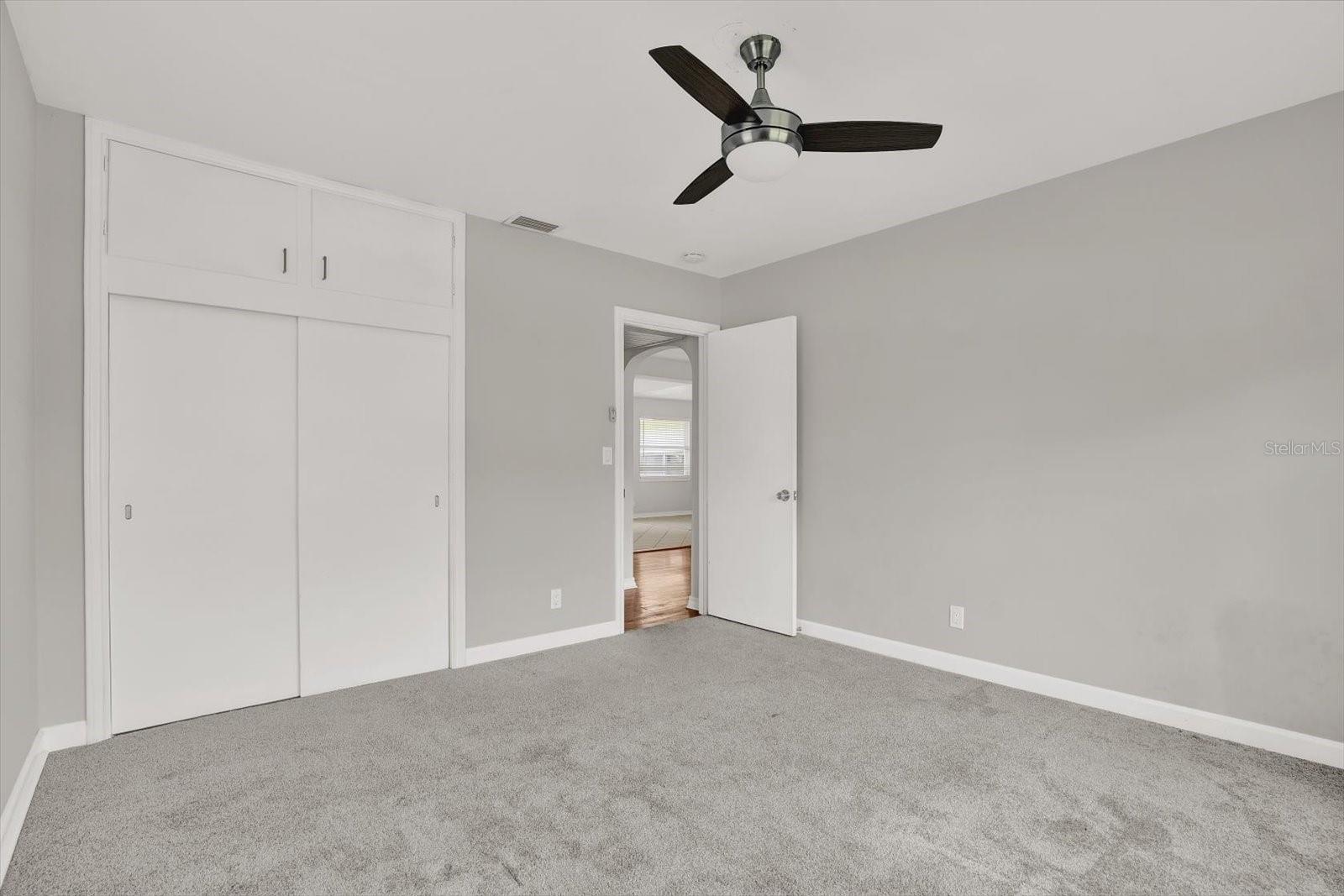 Image 17 of 33 For 10711 Seminole Drive N