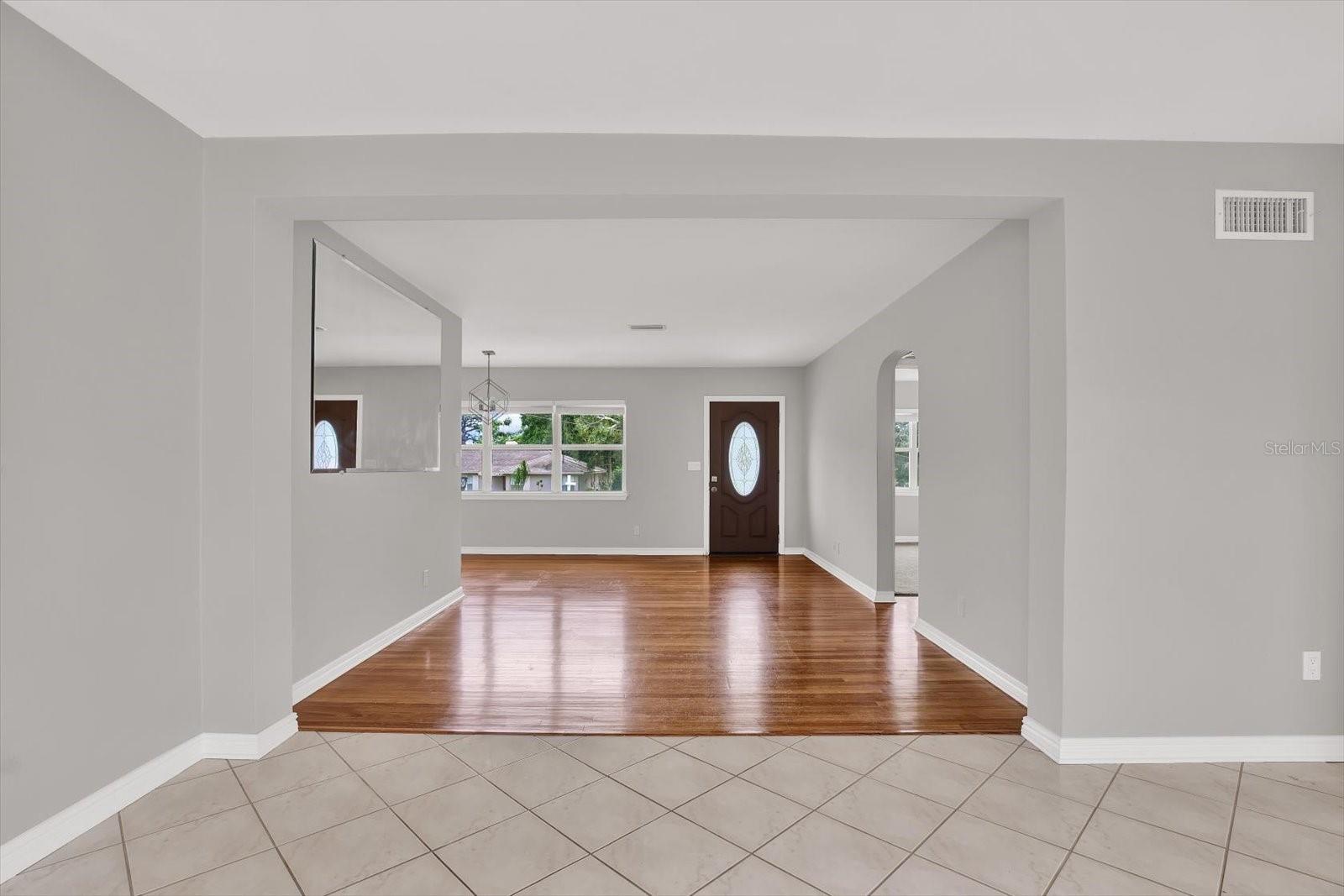 Image 9 of 33 For 10711 Seminole Drive N