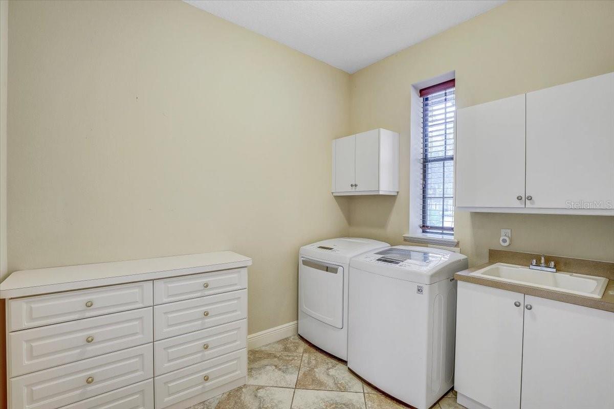 Image 36 of 59 For 5408 Tybee Island Drive