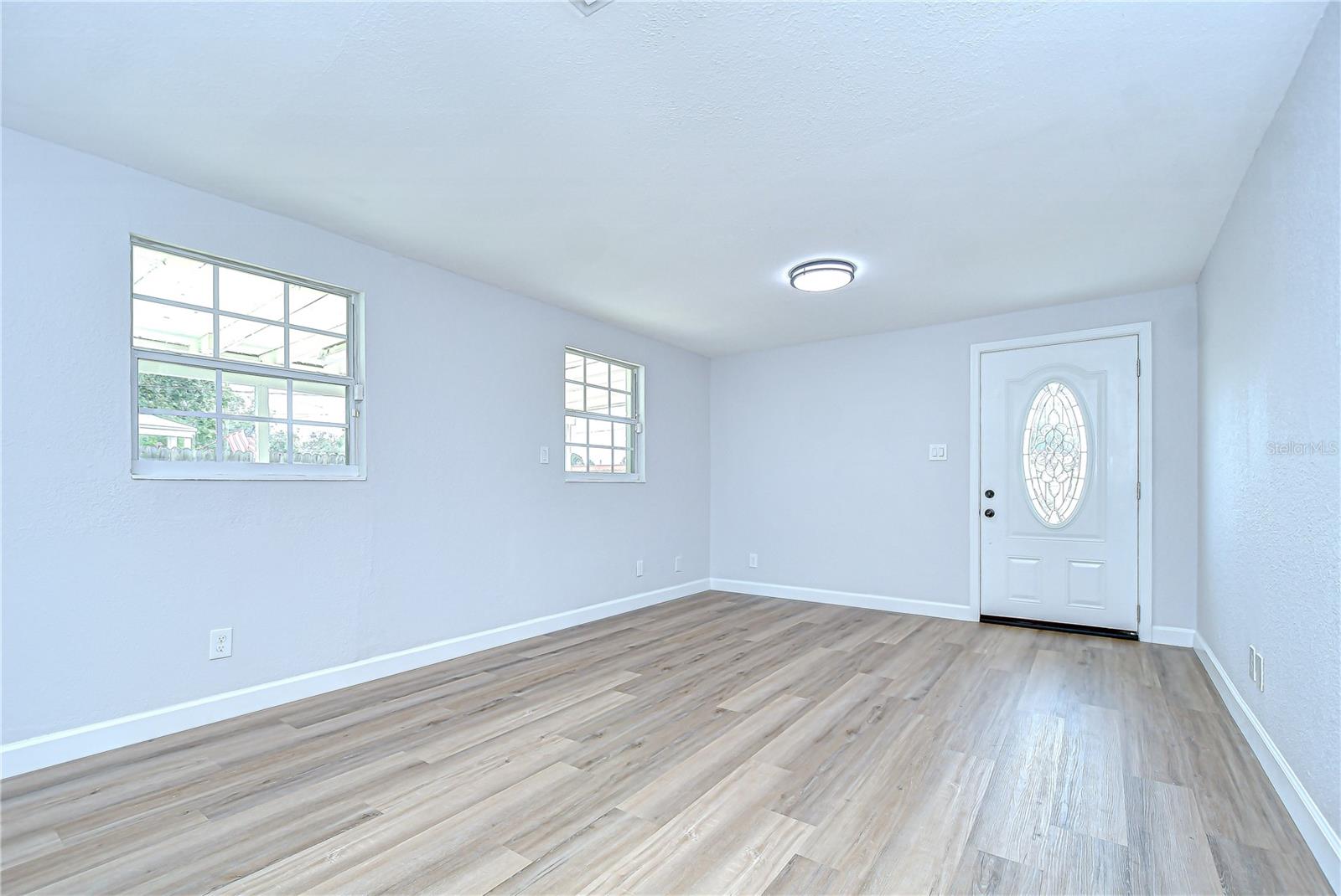 Image 4 of 20 For 7211 Cayuga Street