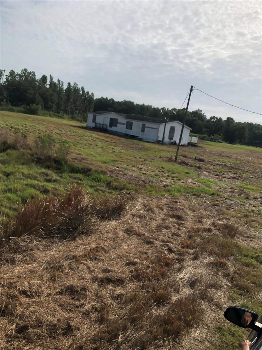Listing photo id 0 for 2012 Engessor Road