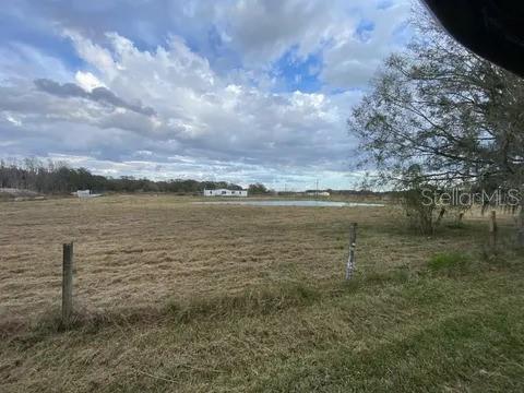 Listing photo id 7 for 2012 Engessor Road