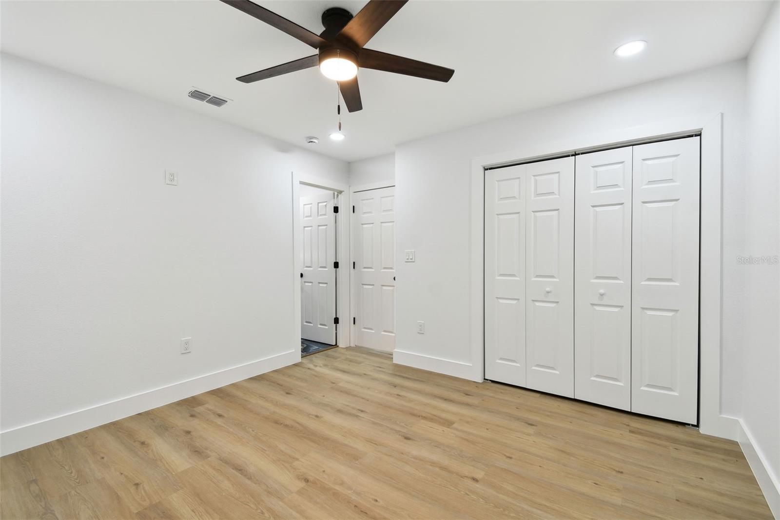 Image 14 of 30 For 824 15th Avenue Drive E