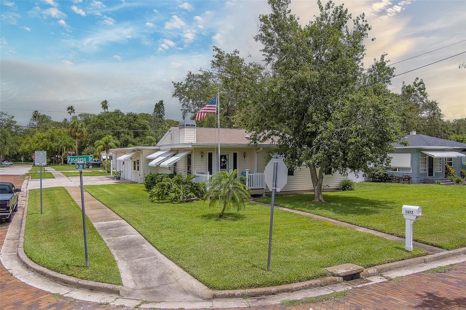 Image 2 of 76 For 1677 Pasadena Drive
