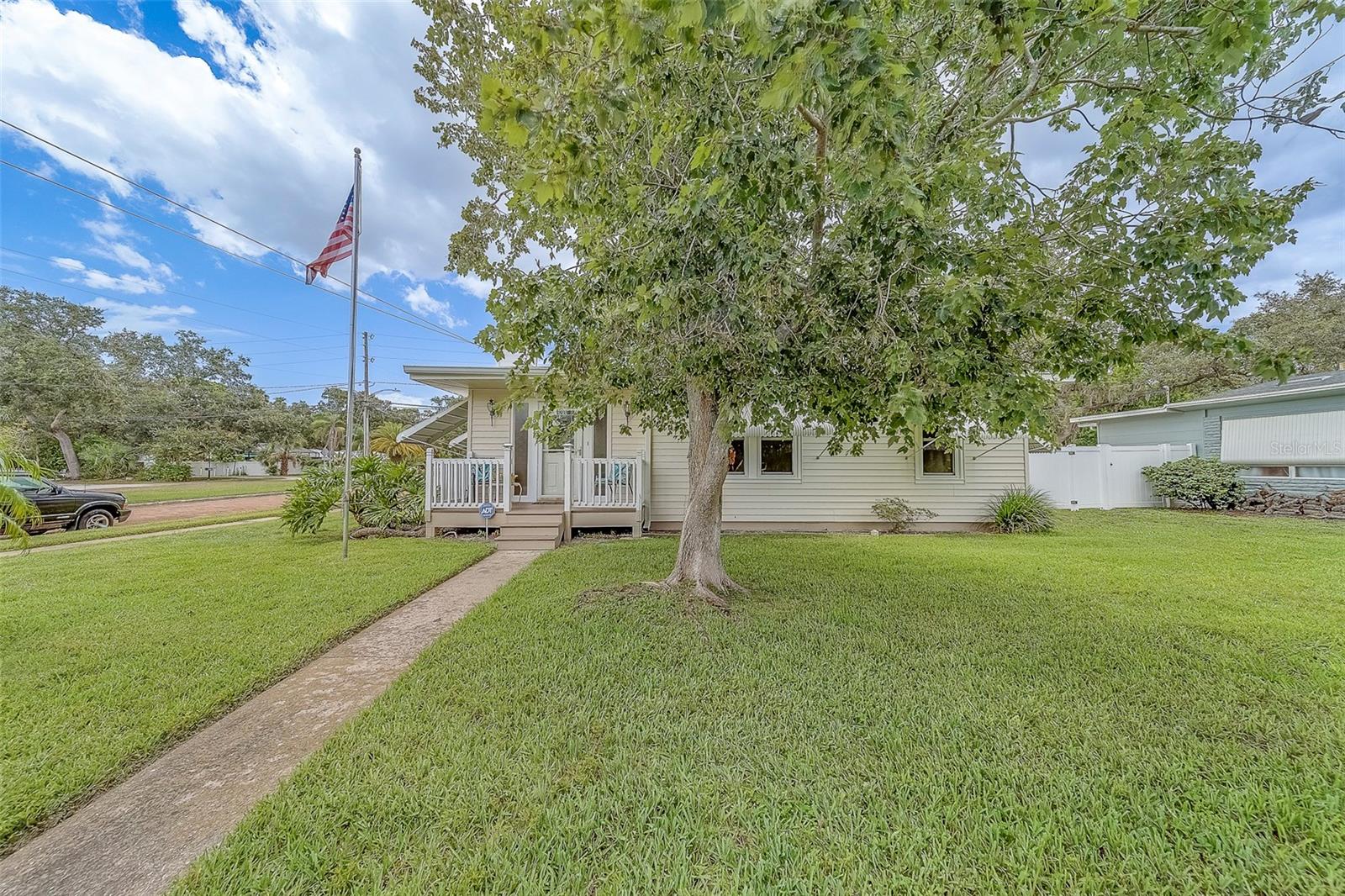 Image 44 of 76 For 1677 Pasadena Drive