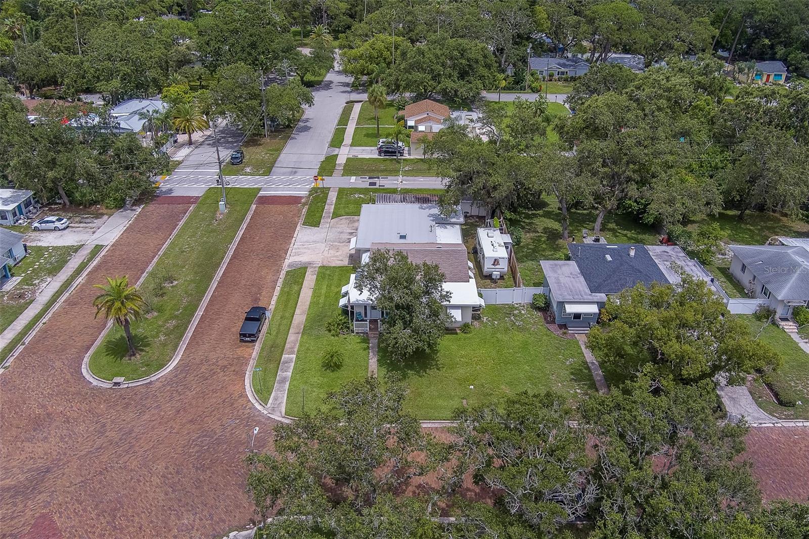 Image 74 of 76 For 1677 Pasadena Drive