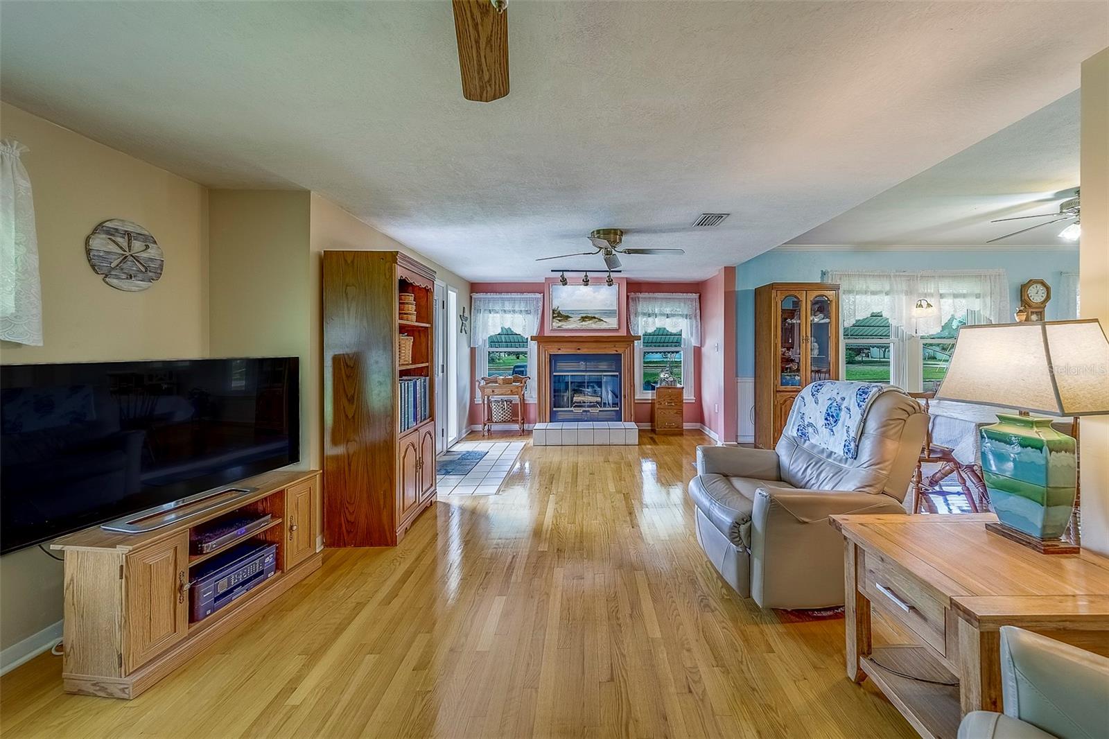 Image 8 of 76 For 1677 Pasadena Drive