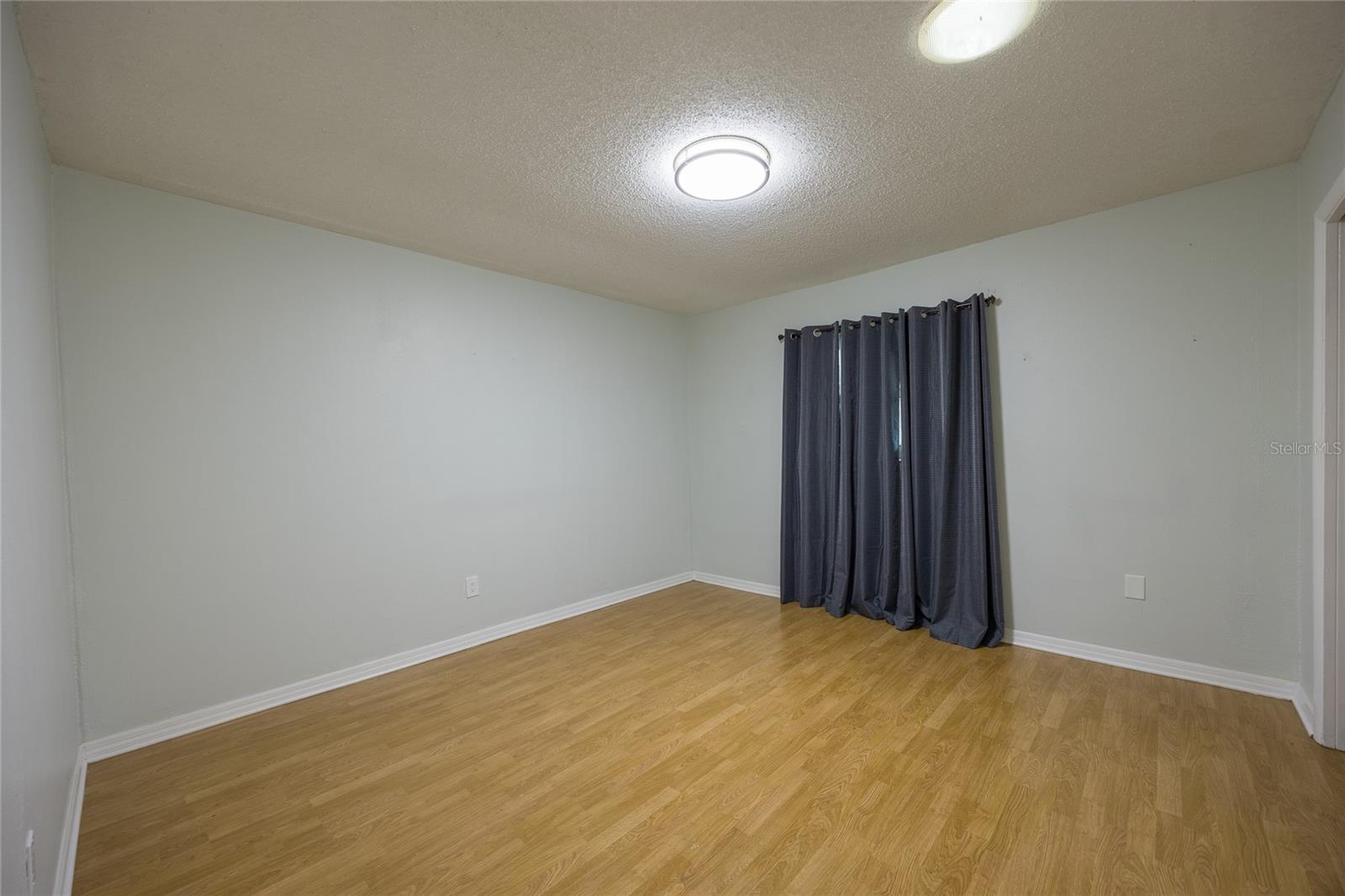 Listing photo id 8 for 5712 20th Avenue S