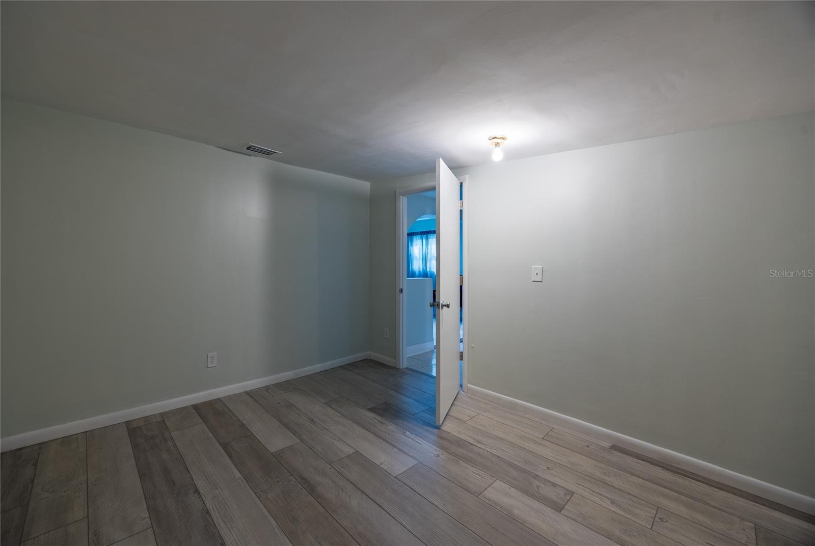 Listing photo id 23 for 5712 20th Avenue S