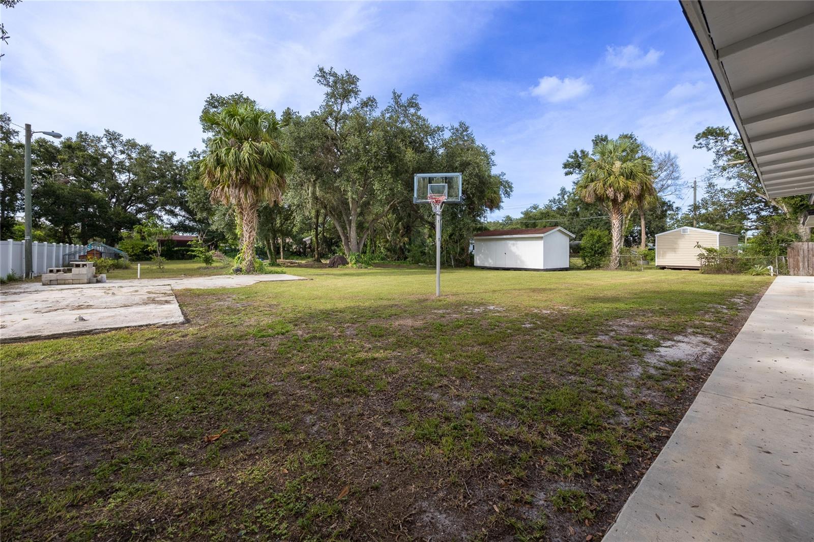 Listing photo id 24 for 5712 20th Avenue S