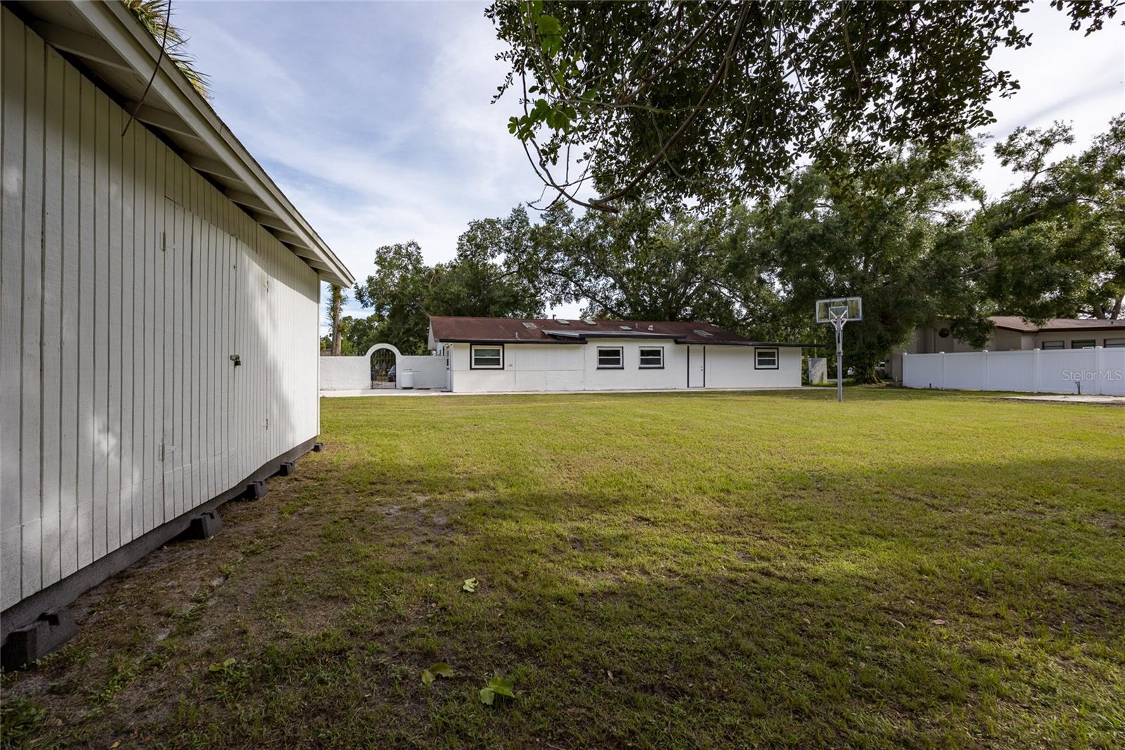 Listing photo id 27 for 5712 20th Avenue S