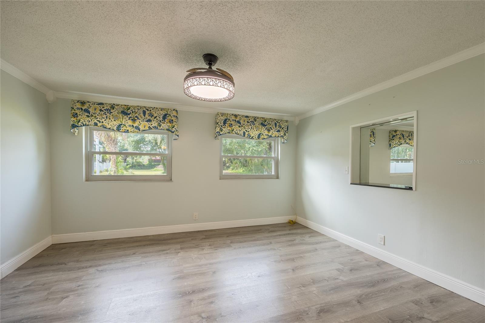 Listing photo id 30 for 5712 20th Avenue S