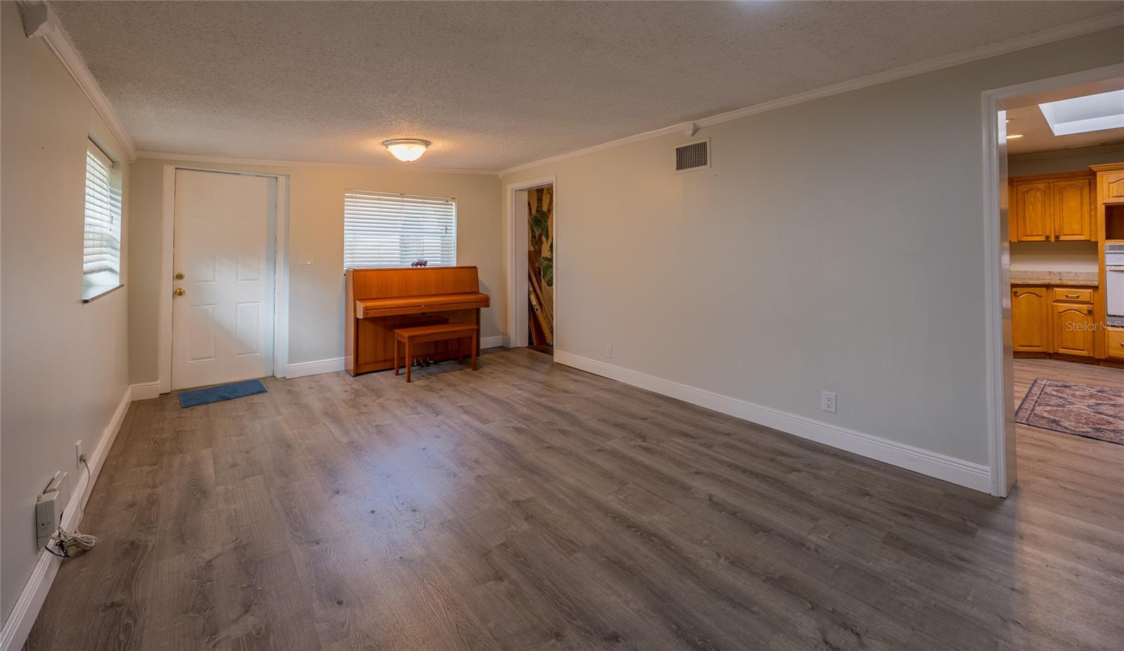 Listing photo id 32 for 5712 20th Avenue S