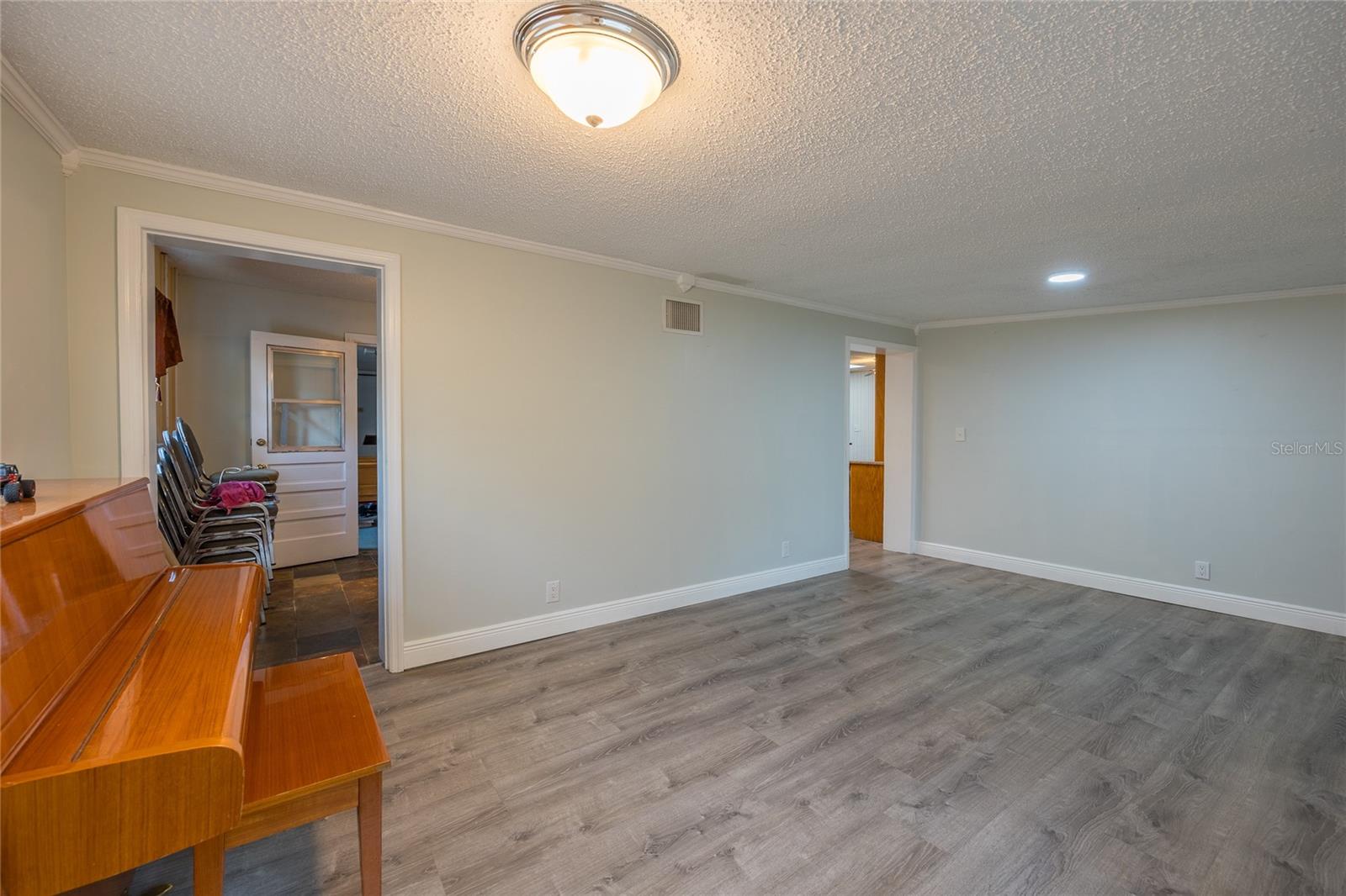 Listing photo id 34 for 5712 20th Avenue S
