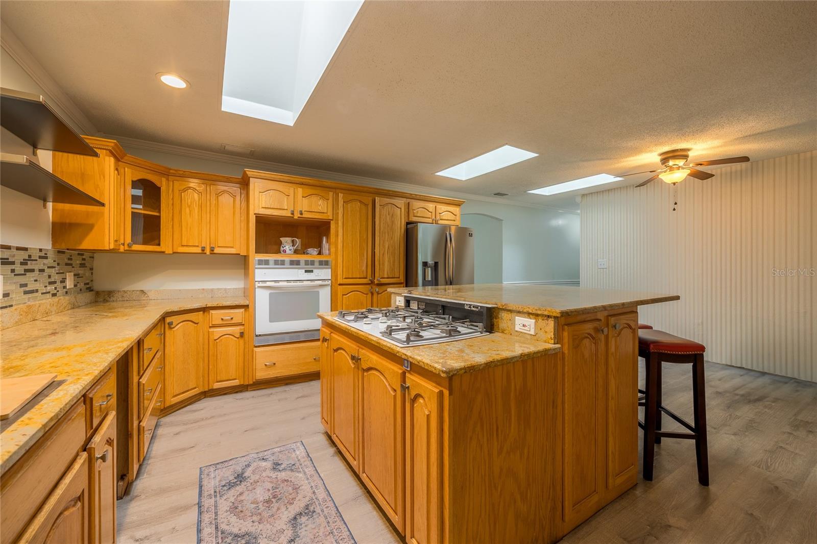 Listing photo id 5 for 5712 20th Avenue S