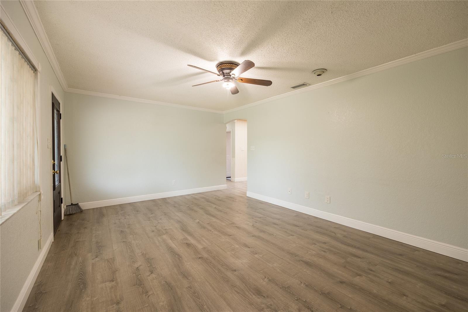 Listing photo id 7 for 5712 20th Avenue S