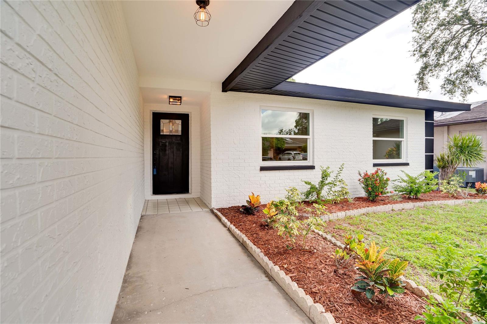 Image 2 of 21 For 6829 Circlecreek Drive