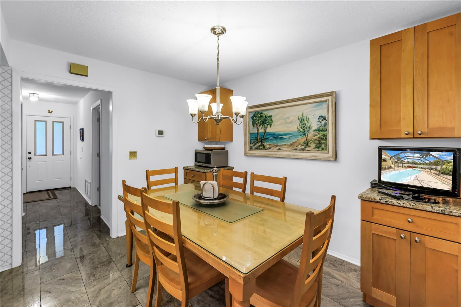 Image 14 of 41 For 10857 97th Street