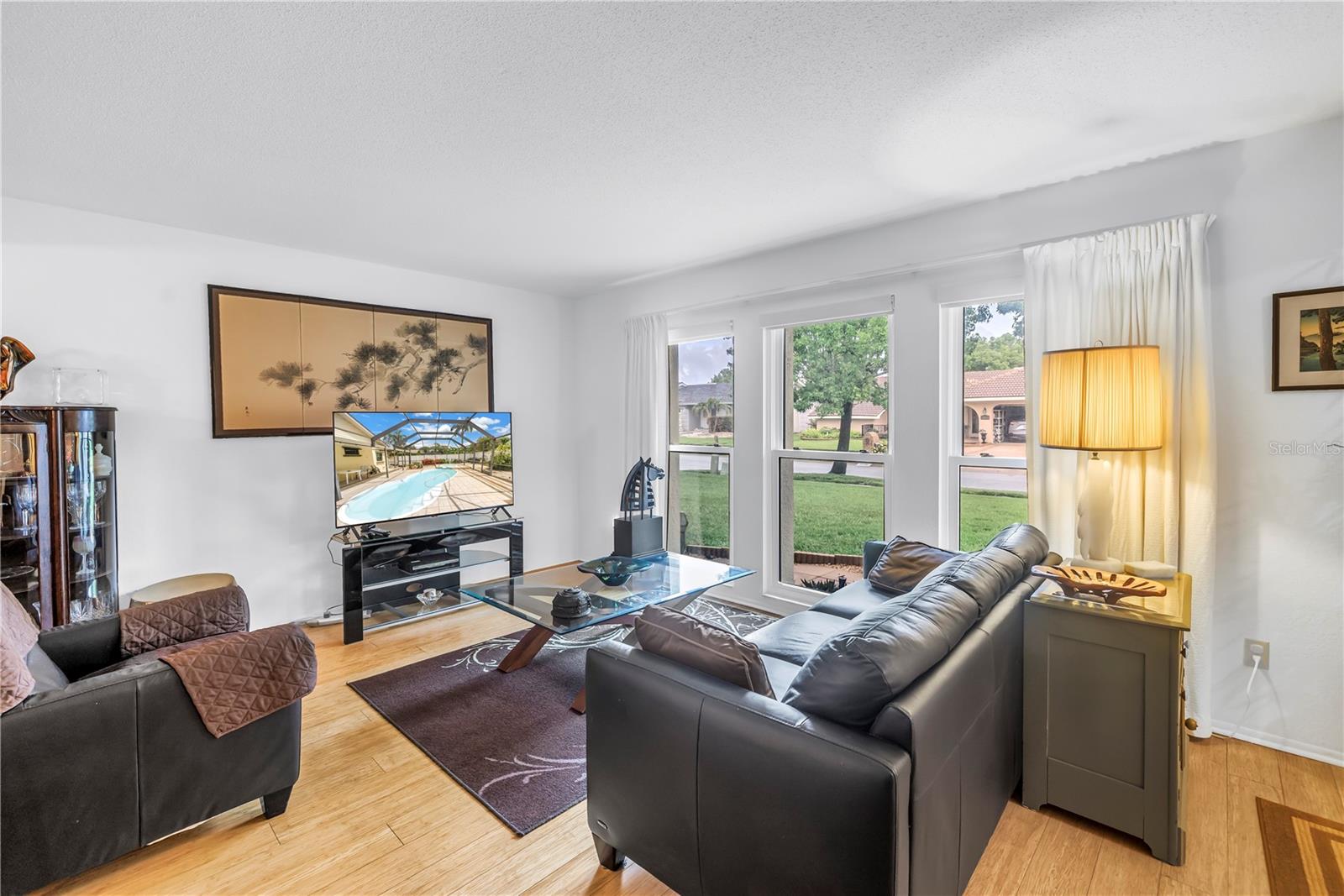 Image 16 of 41 For 10857 97th Street