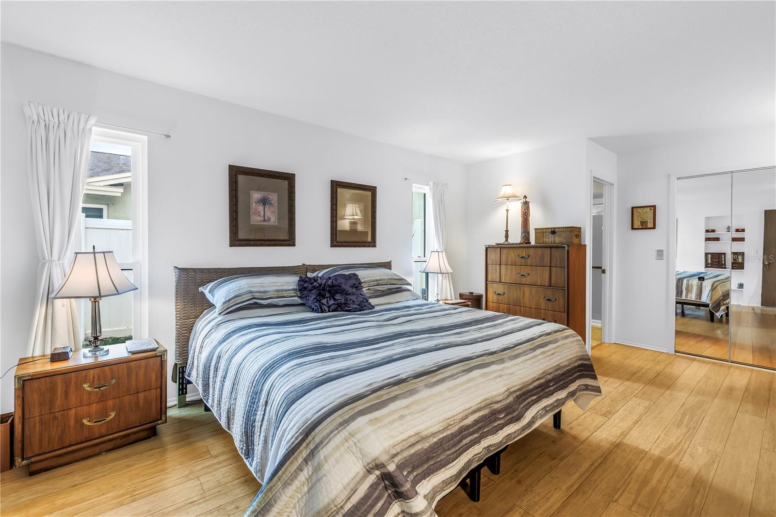 Image 19 of 41 For 10857 97th Street