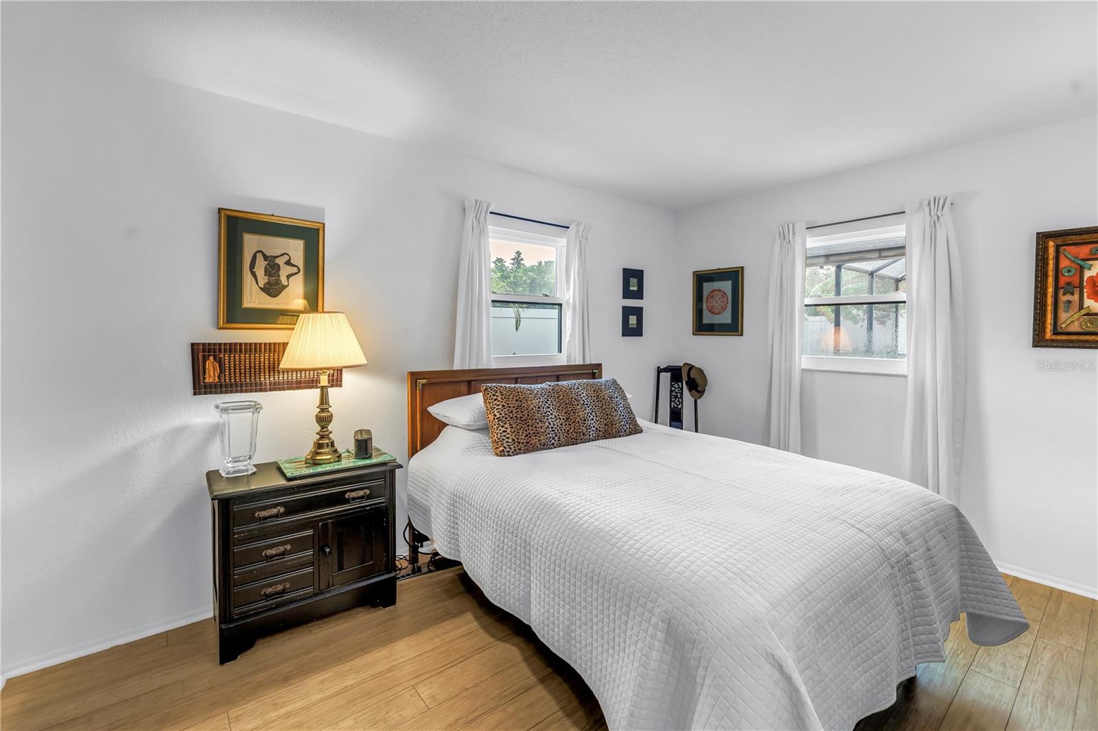 Image 22 of 41 For 10857 97th Street